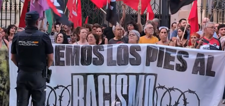Paremos los pies al racismo